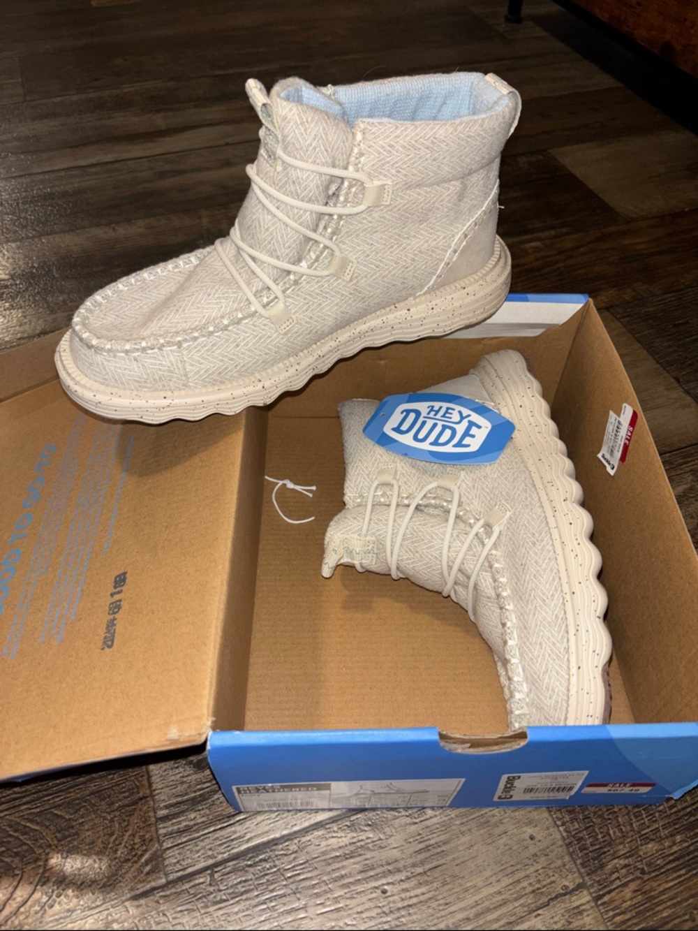 Hey Dude women’s Natural Beige Herringbone Lace-Up Boots